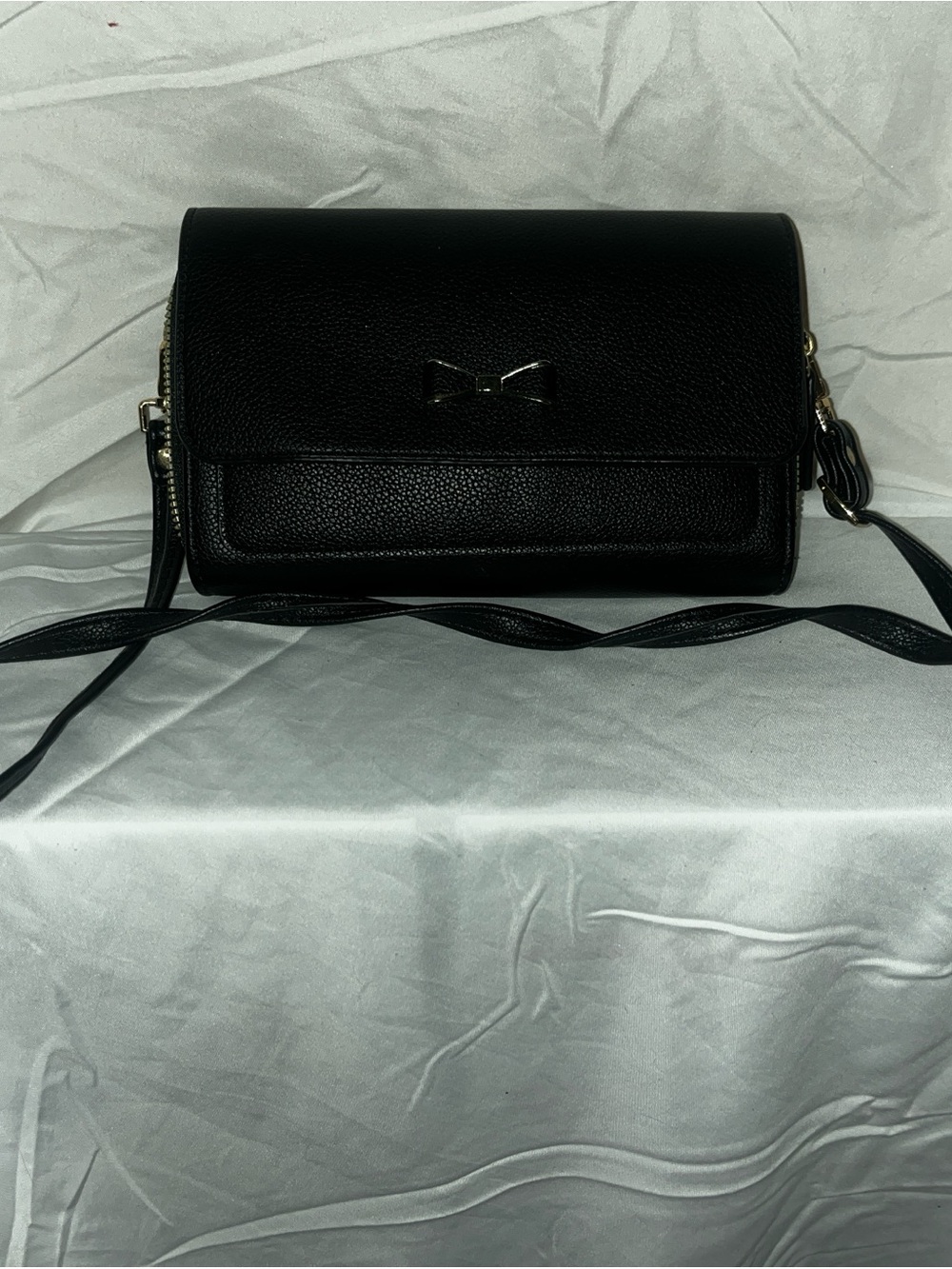 Black Bow-Accent Women’s Crossbody Bag - Picture 4 of 5